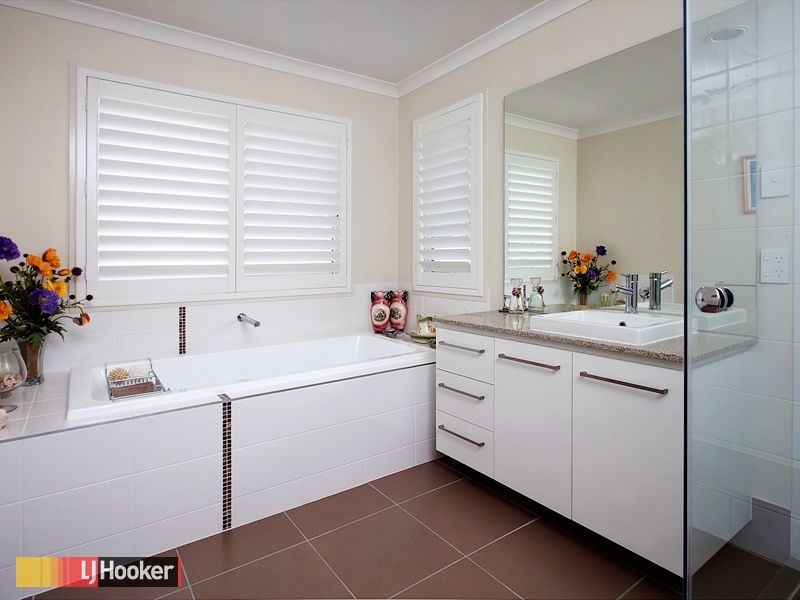 Eatons Hill QLD 4037