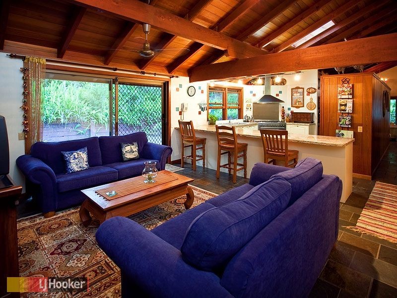 9 Henry Court, Cashmere QLD 4500