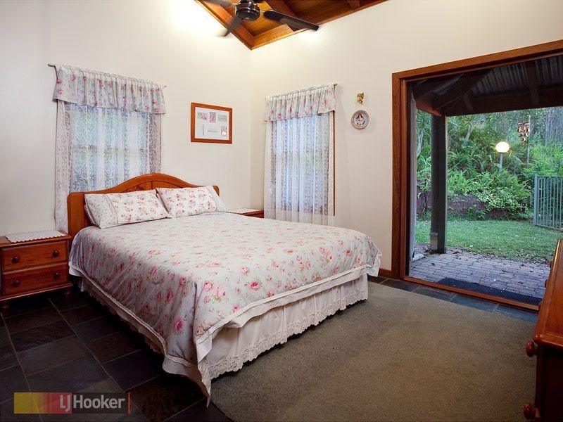 9 Henry Court, Cashmere QLD 4500