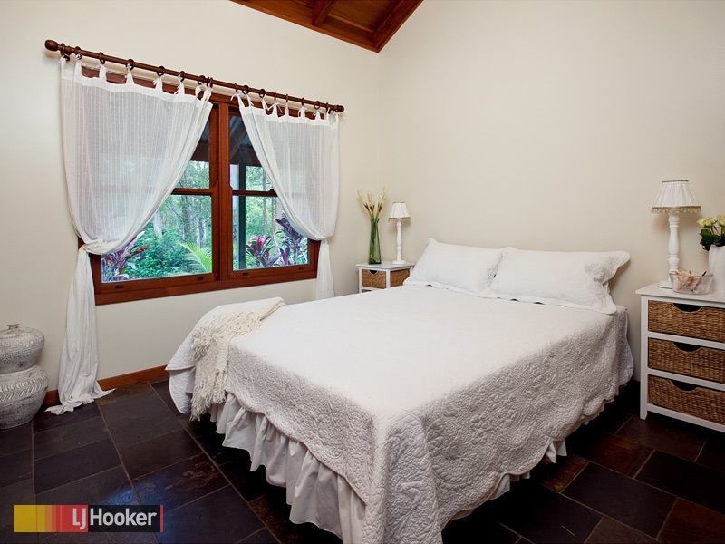 9 Henry Court, Cashmere QLD 4500