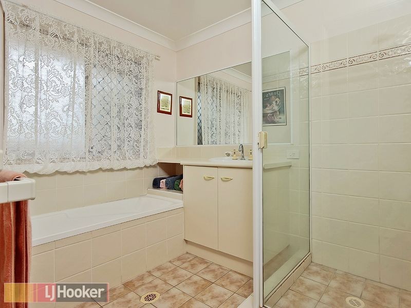 54 MarinaCourt, Eatons Hill QLD 4037