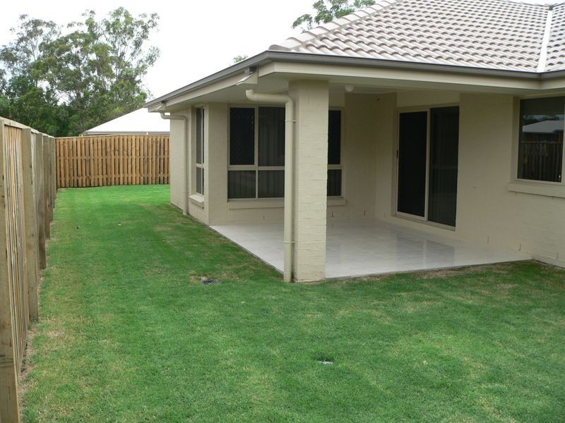 1 Bend Court, Eatons Hill QLD 4037