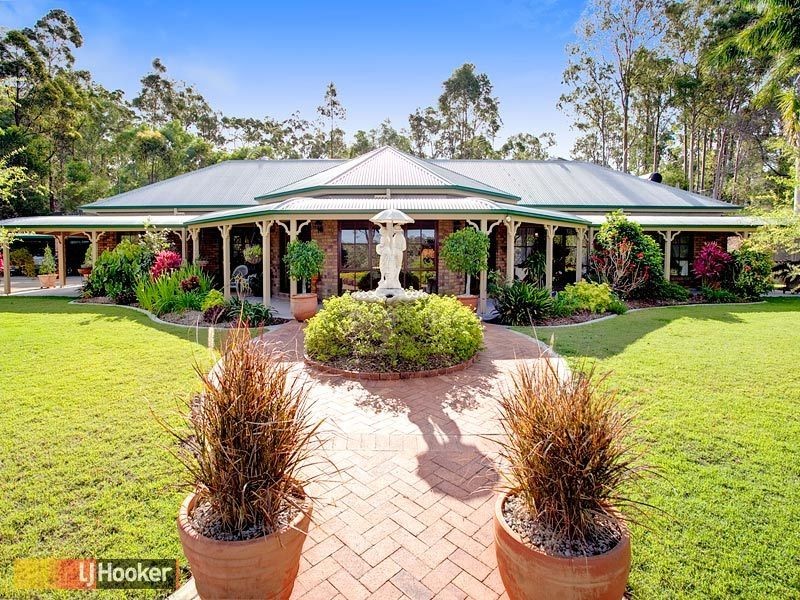Bunya QLD 4055