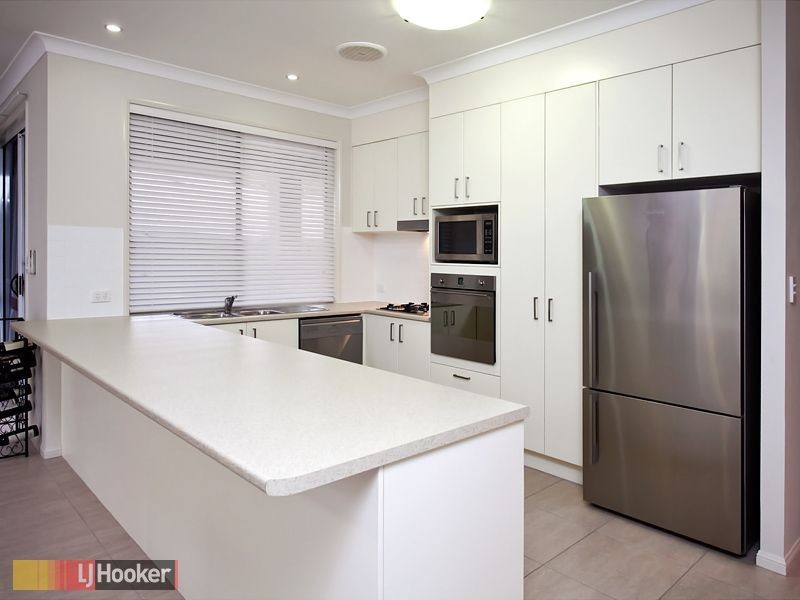 3 Charlie Close, Eatons Hill QLD 4037