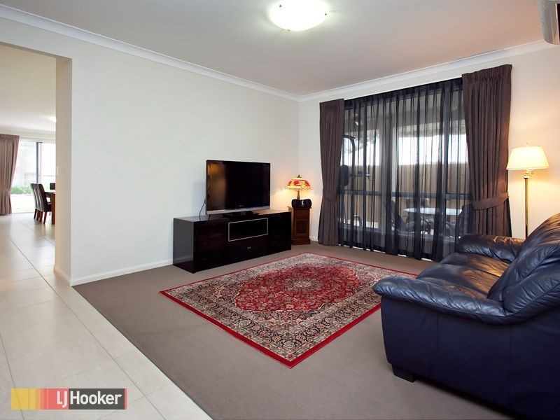 3 Charlie Close, Eatons Hill QLD 4037