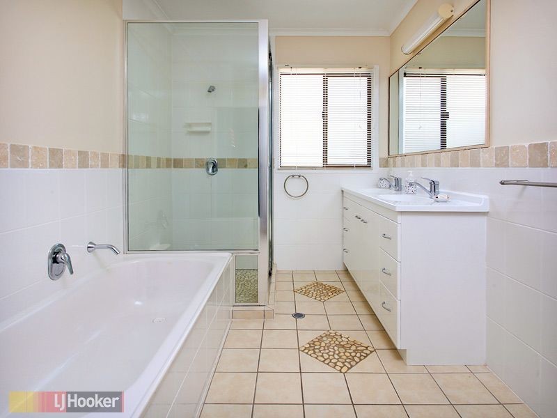 30 Pegasus Avenue, Eatons Hill QLD 4037