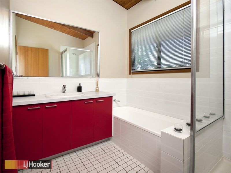 60 Tanager Street, Albany Creek QLD 4035