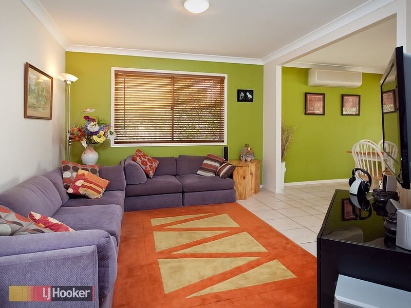 17 Atoll Crescent, Eatons Hill QLD 4037
