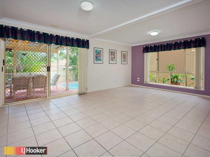 17 Atoll Crescent, Eatons Hill QLD 4037