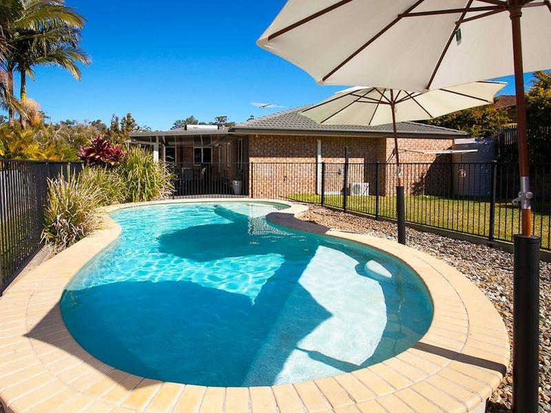 16 Hayward Avenue, Cashmere QLD 4500