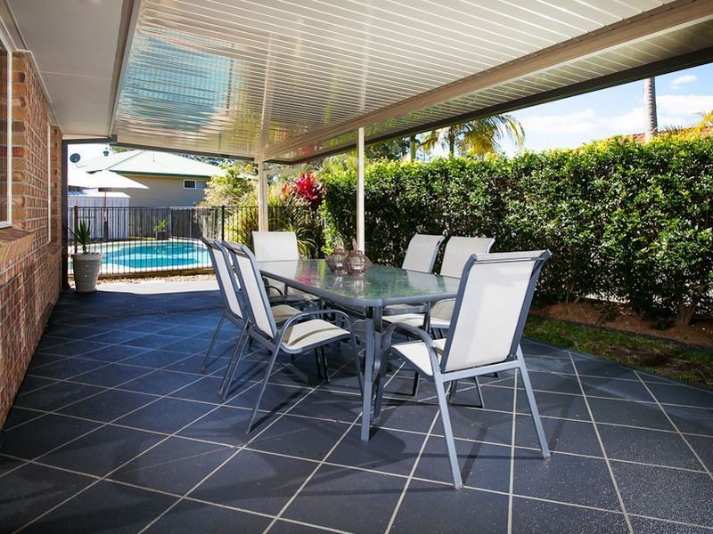 16 Hayward Avenue, Cashmere QLD 4500