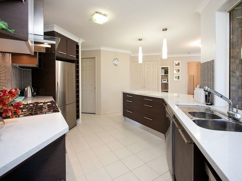 16 Hayward Avenue, Cashmere QLD 4500