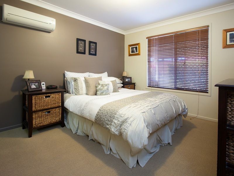 16 Hayward Avenue, Cashmere QLD 4500