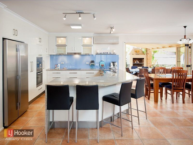 58 Reginald Avenue, Arana Hills QLD 4054