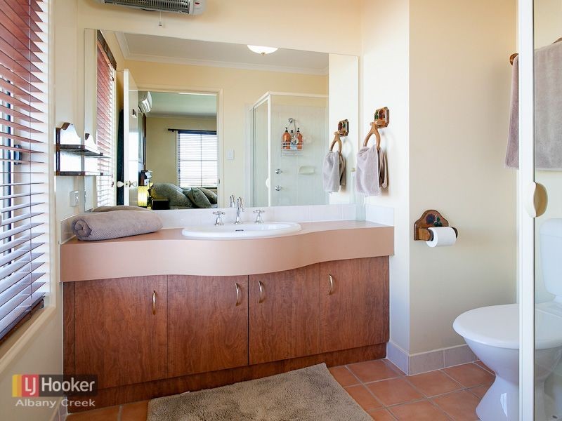 58 Reginald Avenue, Arana Hills QLD 4054