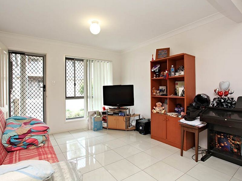 2/64 Frenchs Road, Petrie QLD 4502