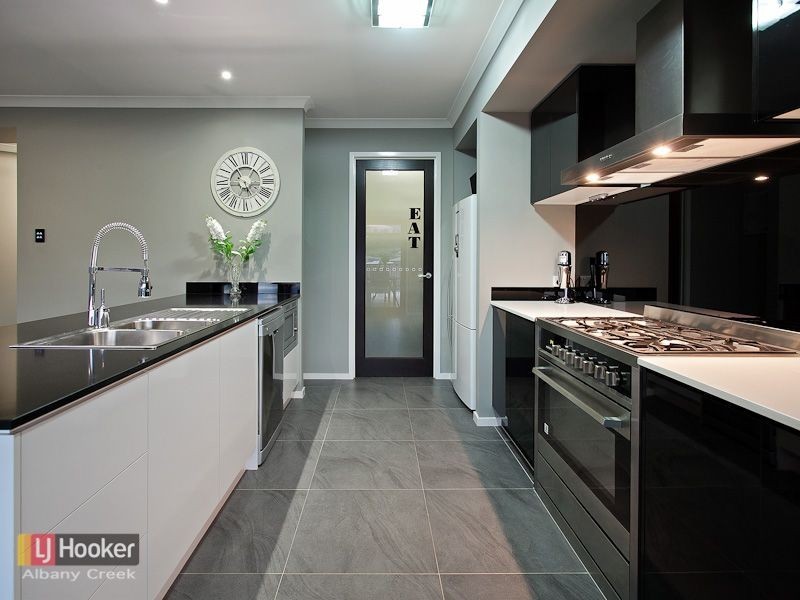 102 Corvus Drive, Cashmere QLD 4500