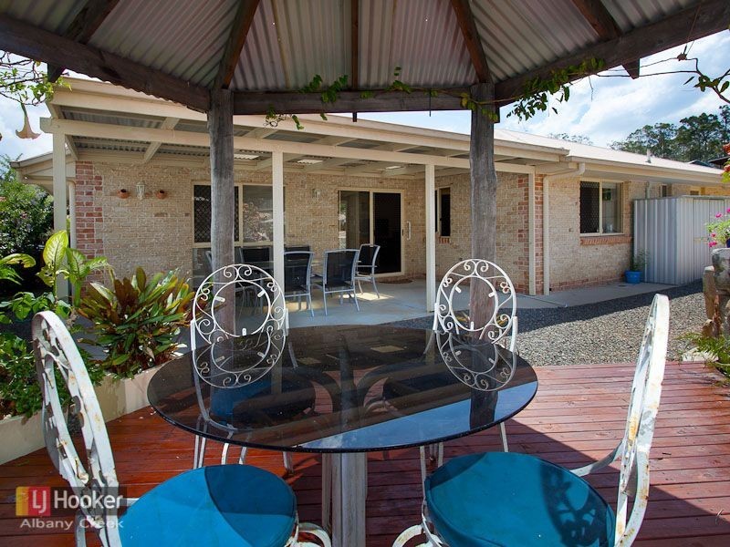 8 Altissimo Court, Eatons Hill QLD 4037