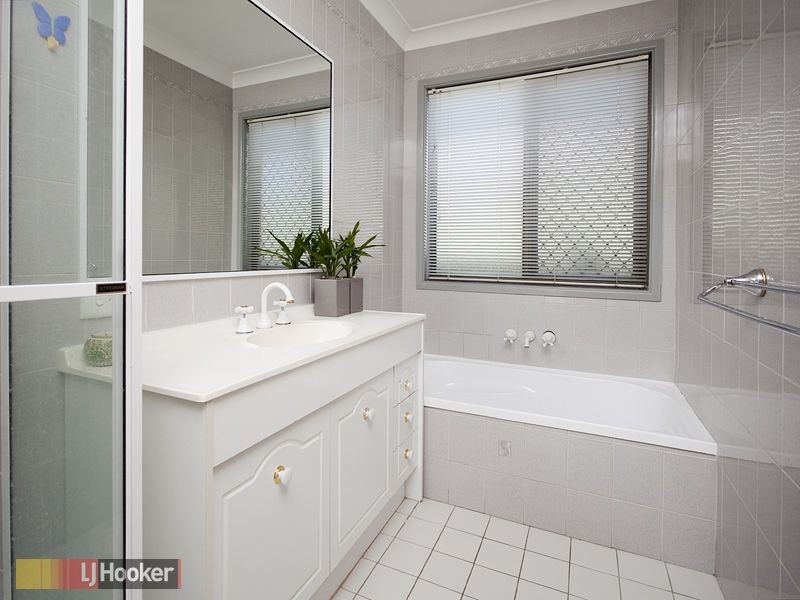 Eatons Hill QLD 4037