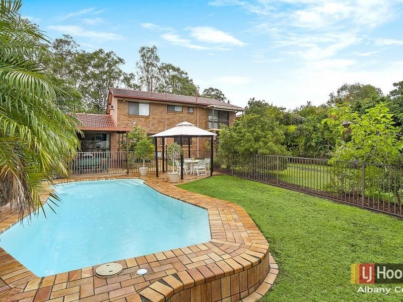 19 Kuringal Drive, Ferny Hills QLD 4055