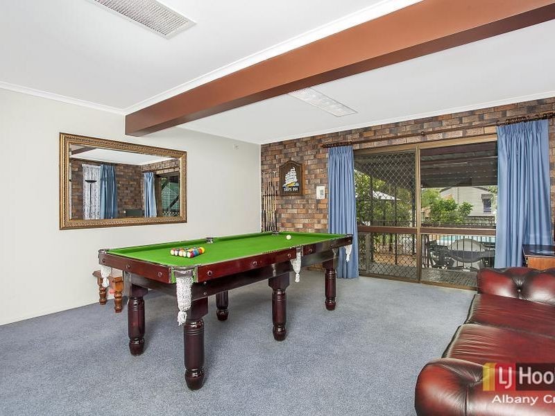 19 Kuringal Drive, Ferny Hills QLD 4055
