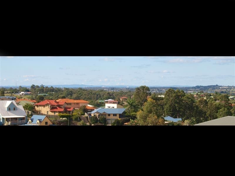 14 Emanual Court, Eatons Hill QLD 4037