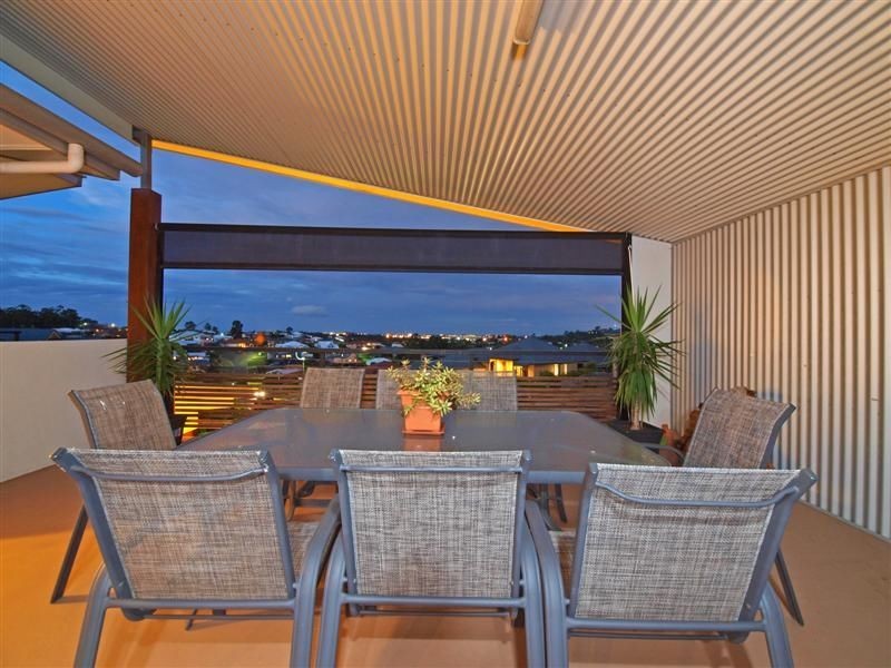 14 Emanual Court, Eatons Hill QLD 4037