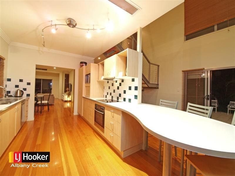 14 Emanual Court, Eatons Hill QLD 4037