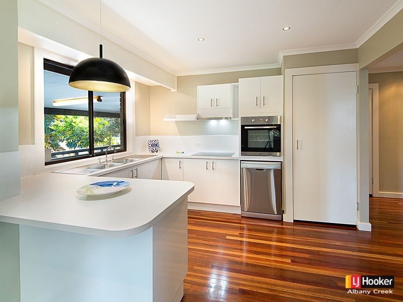 17 Flamingo Drive, Albany Creek QLD 4035