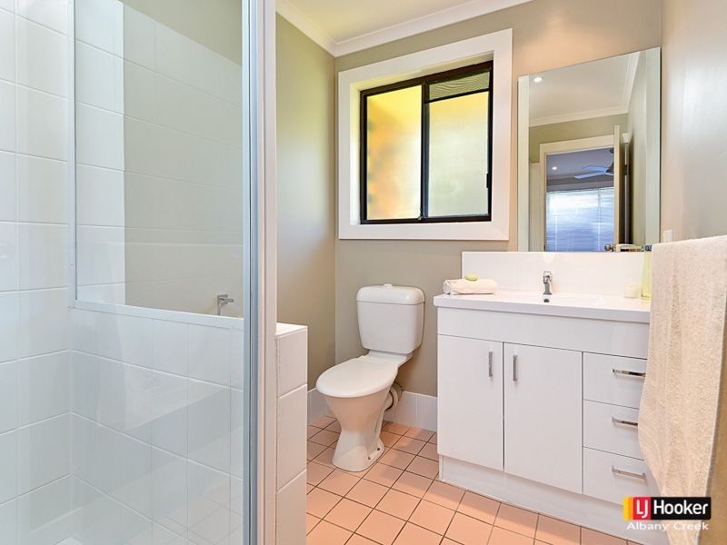 17 Flamingo Drive, Albany Creek QLD 4035