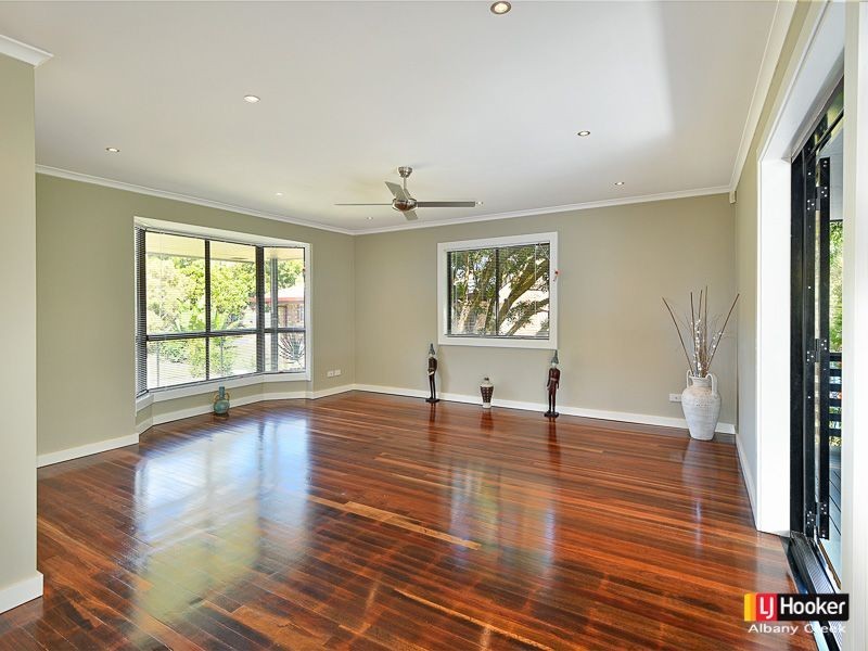 17 Flamingo Drive, Albany Creek QLD 4035