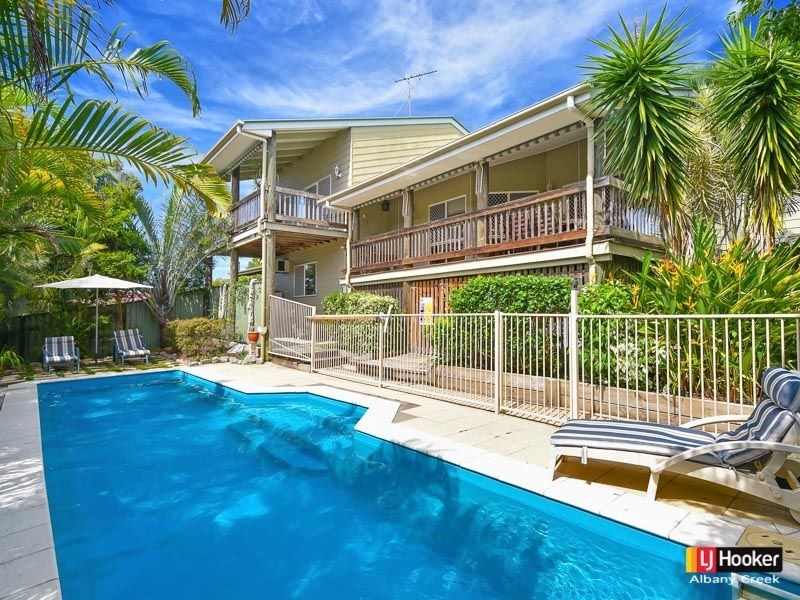 1 Marina Court, Eatons Hill QLD 4037