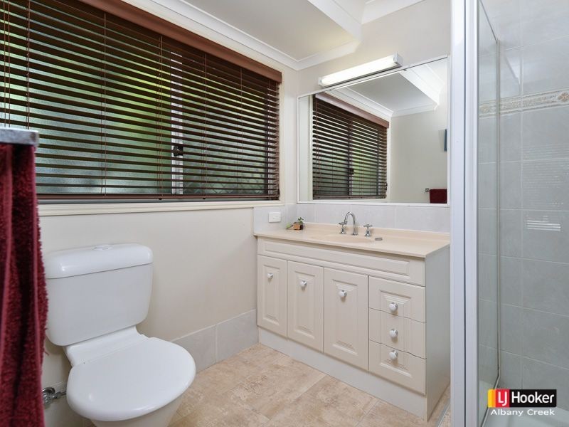 1 Marina Court, Eatons Hill QLD 4037