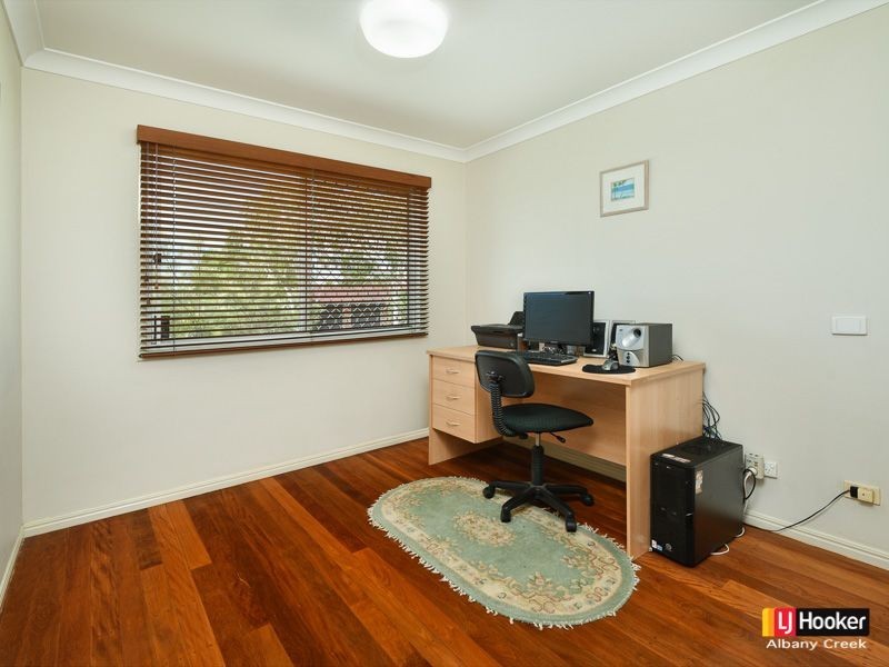 1 Marina Court, Eatons Hill QLD 4037