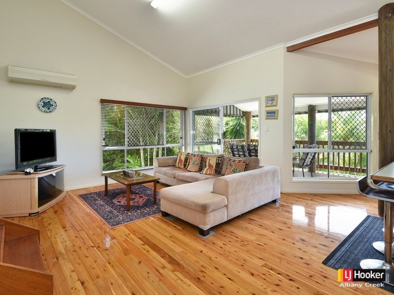 1 Marina Court, Eatons Hill QLD 4037