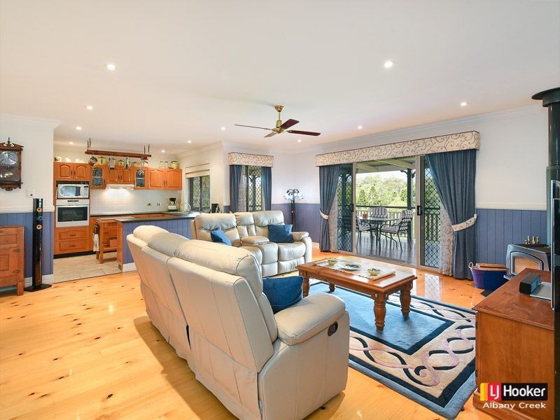 38 Inverpine Court, Petrie QLD 4502