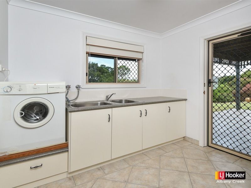 38 Inverpine Court, Petrie QLD 4502