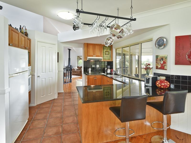 7 Jessica Court, Eatons Hill QLD 4037