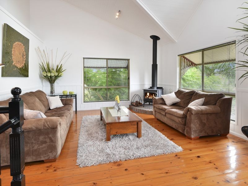 7 Jessica Court, Eatons Hill QLD 4037