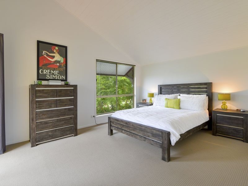 7 Jessica Court, Eatons Hill QLD 4037