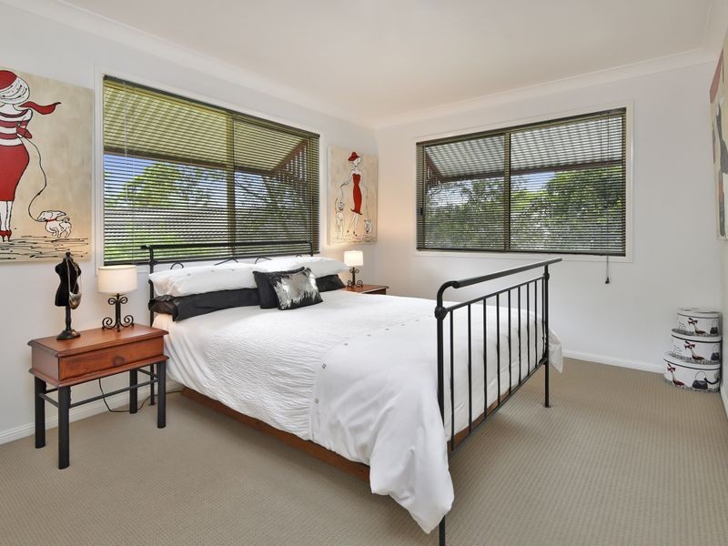 7 Jessica Court, Eatons Hill QLD 4037