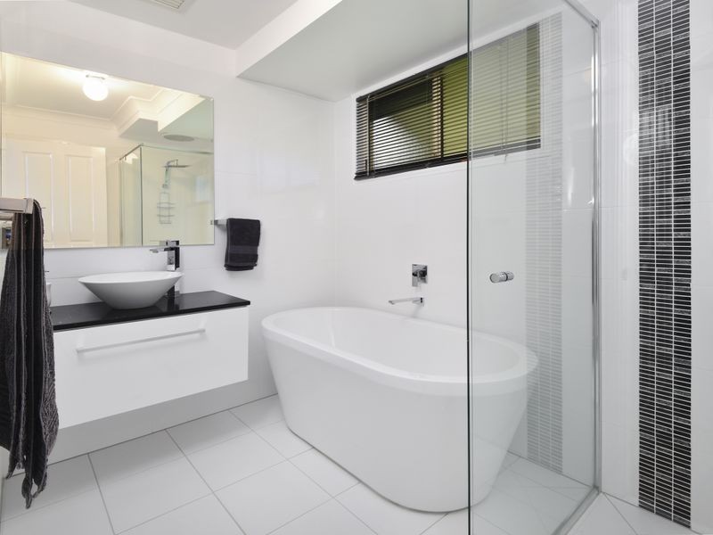 7 Jessica Court, Eatons Hill QLD 4037