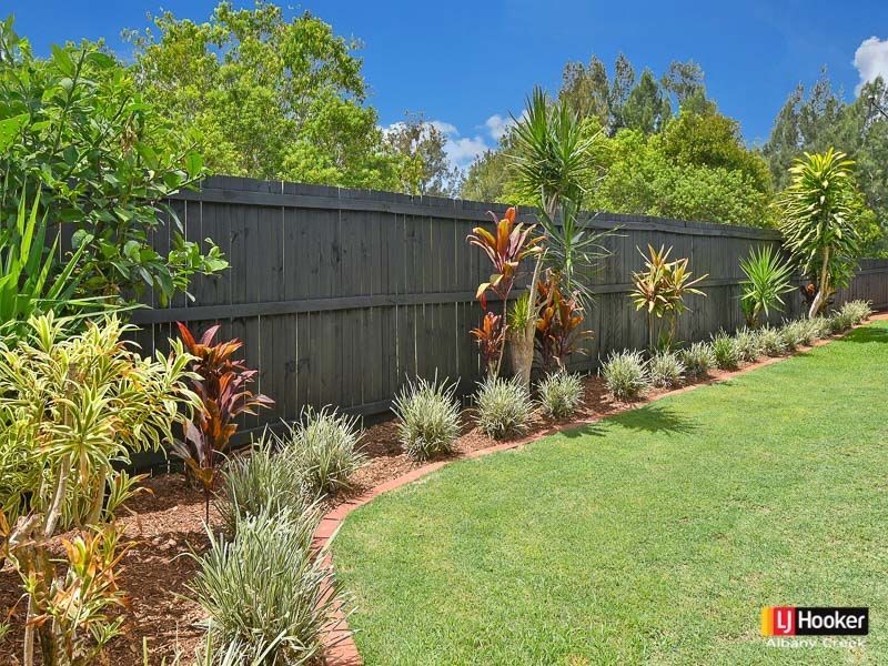 25 Birmingham Street, Eatons Hill QLD 4037