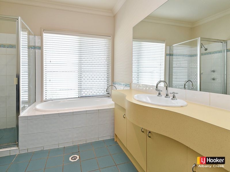 9 Fred Campbell Drive, Albany Creek QLD 4035