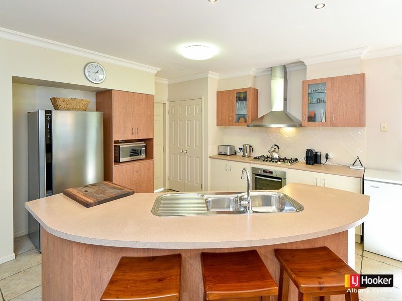 9 Fred Campbell Drive, Albany Creek QLD 4035