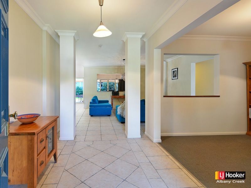 9 Fred Campbell Drive, Albany Creek QLD 4035