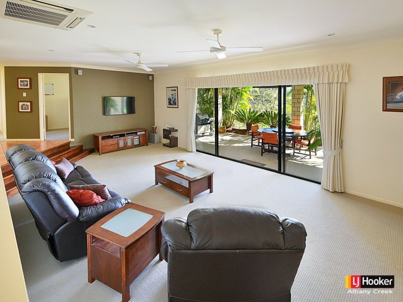 598 Eatons Crossing Road, Clear Mountain QLD 4500