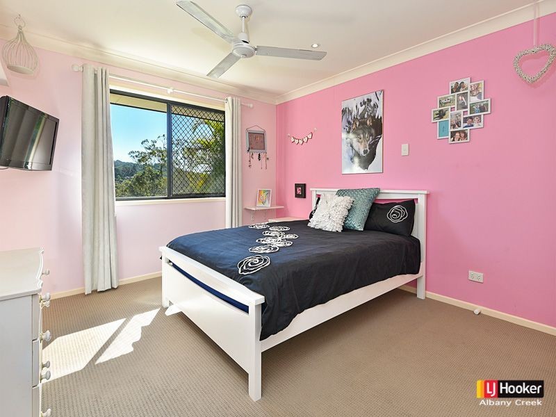 598 Eatons Crossing Road, Clear Mountain QLD 4500