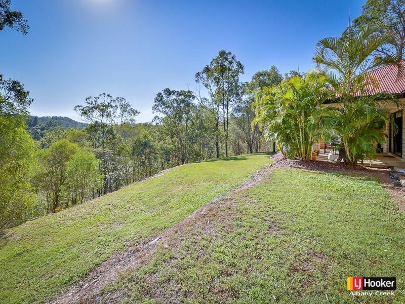 598 Eatons Crossing Road, Clear Mountain QLD 4500