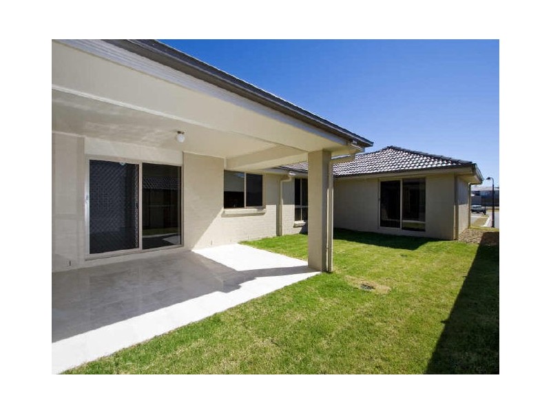1 Bend Court, Eatons Hill QLD 4037